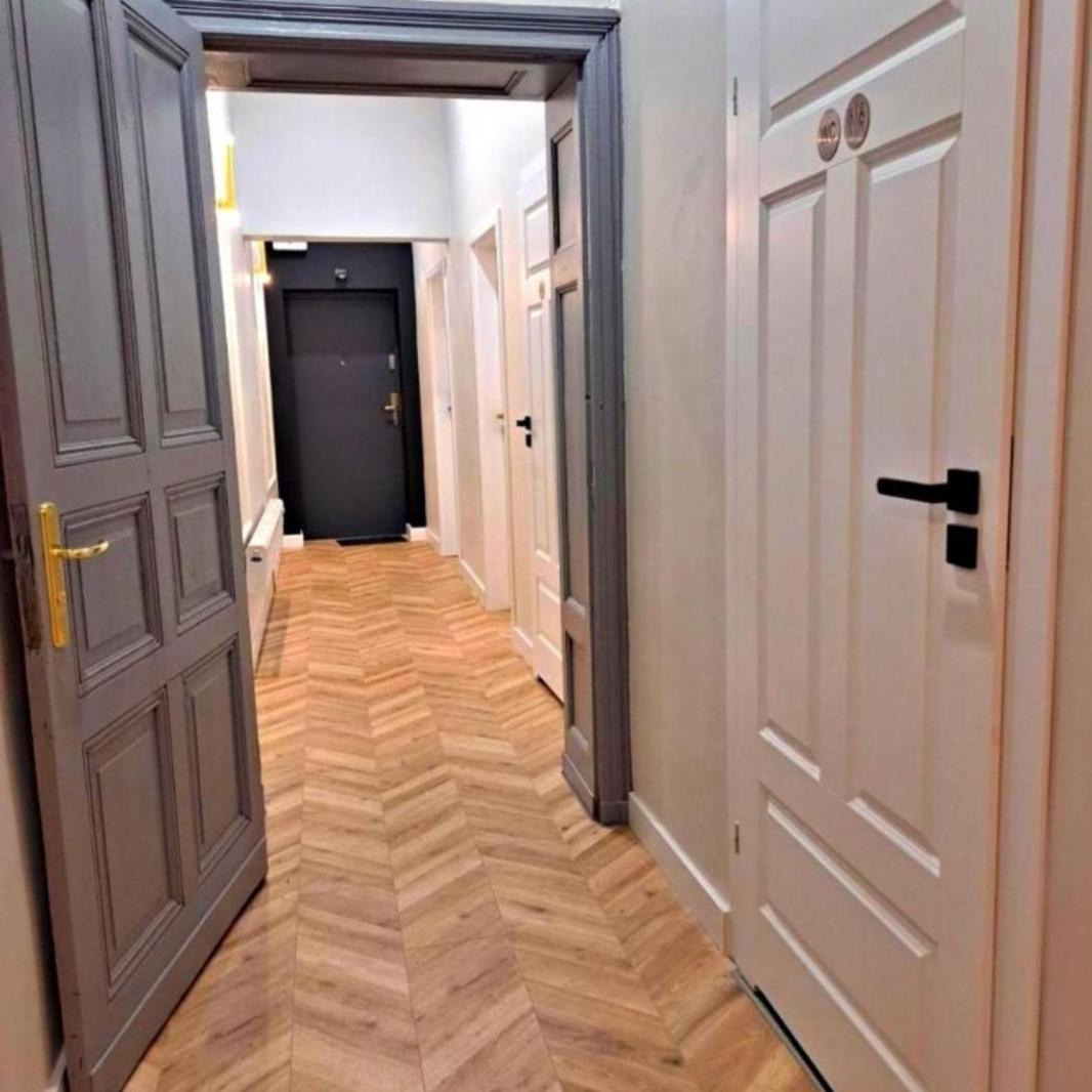 Kopernik Premium Rooms Apartment Torun Bagian luar foto