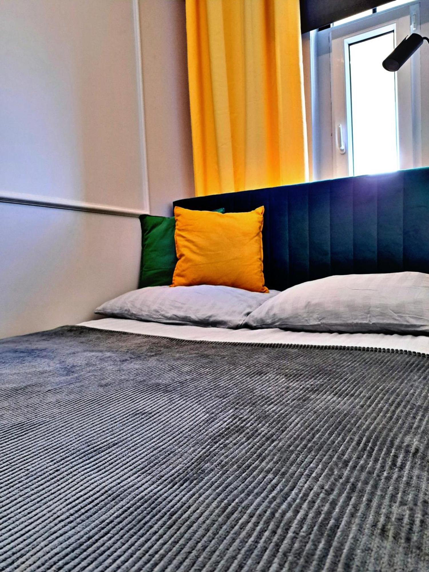 Kopernik Premium Rooms Apartment Torun Bagian luar foto